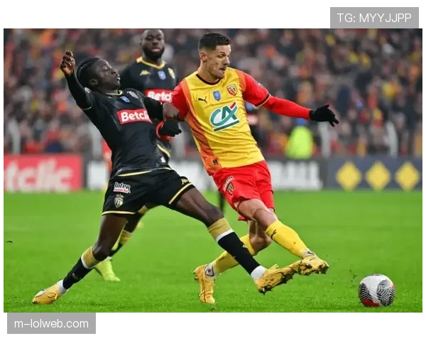 历史交锋显示,摩纳哥多次在定位球中攻破布雷斯特球门 历史交锋显示,摩纳哥多次在定位球中攻破布雷斯特球门