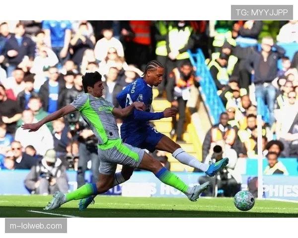 曼城通过控球压制对手进攻的防守艺术